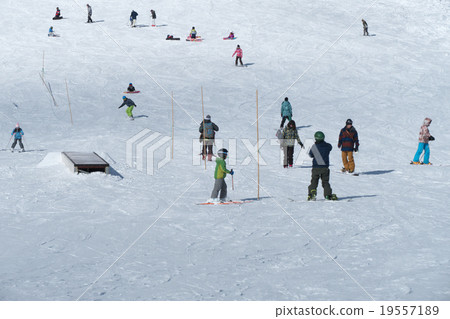 滑雪勝地 19557189