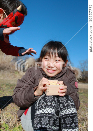 Setsubunzu maki child Setsubunzu maki child 19557772