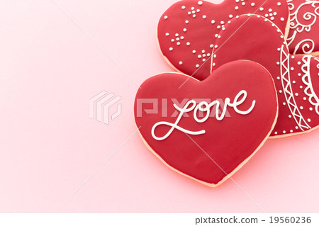 Heart-shaped icing cookie: Heart-shaped icing cookies Heart-shaped icing cookie: Heart-shaped icing cookies 19560236