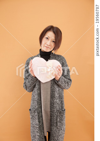 中年女子與心 19560787