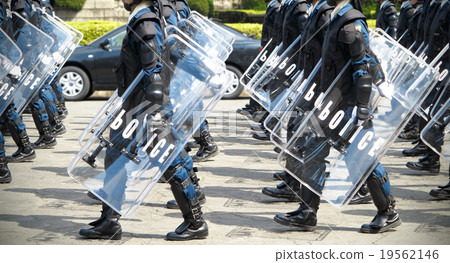 riot police 19562146