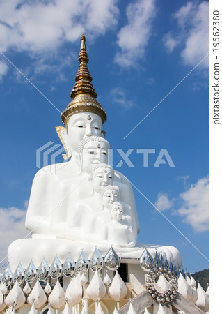 White Big Buddha statue at Phasorn Kaew Temple 19562380