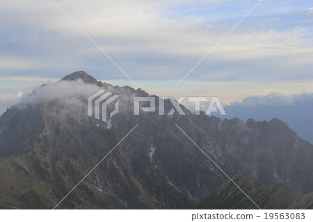 山脈 19563083