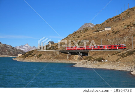 Train on the Benina mountain pass Train on the Benina mountain pass 19564728