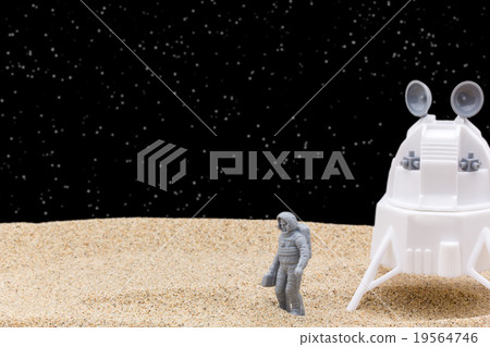 月球登陸艦和宇航員：著陸器和宇航員 19564746