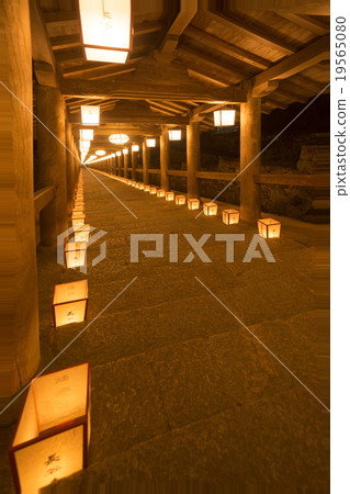 長谷川寺曼山燈塔 19565080