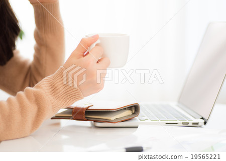 Business scene female Business scene female 19565221