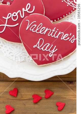 Valentine · Icing Cookie: Valentine themed icing cookies Valentine · Icing Cookie: Valentine themed icing cookies 19565296