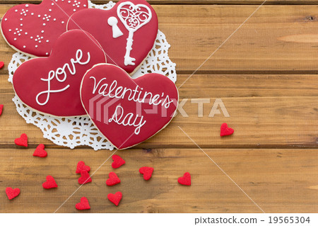 Valentine · Icing Cookie: Valentine themed icing cookies Valentine · Icing Cookie: Valentine themed icing cookies 19565304