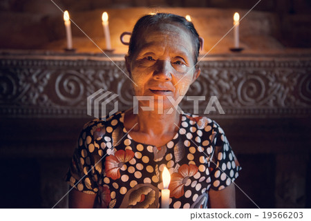 Old Asian Burmese woman Old Asian Burmese woman 19566203