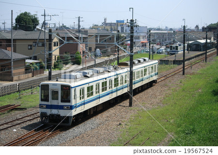 Tobu Koizumi Line 8000 and Nishi-Nozumi Station 19567524