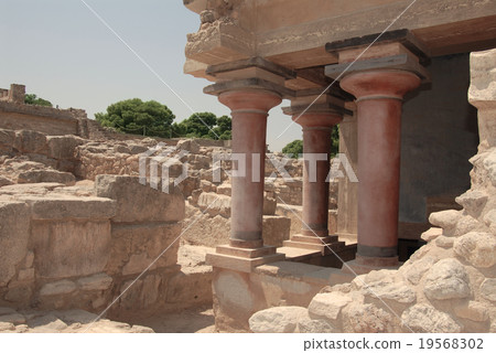 Knossos palace in Crete 19568302