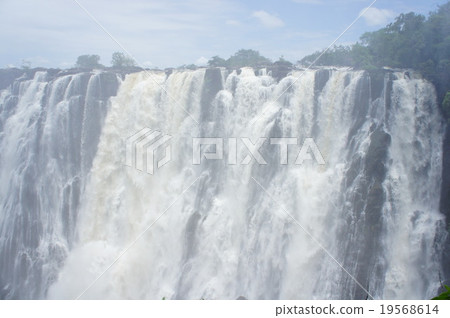 Victoria Fall 19568614