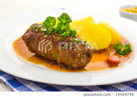 Roulades beef on plate with potato, sauce Roulades beef on plate with potato, sauce 19569748