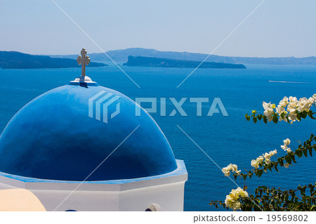 Church Cupol in Santorini, Greece 19569802