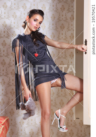 sexual brunette sexual brunette 19570421