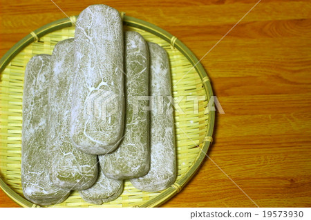 Handmade bean paste 19573930
