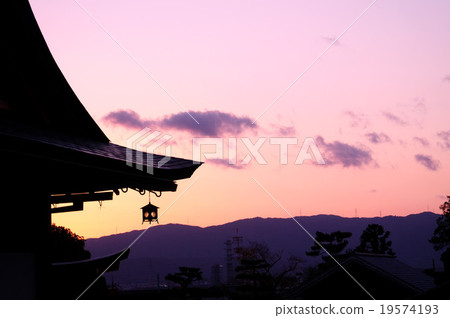 Dusk of Fushimi Inari Shrine 19574193