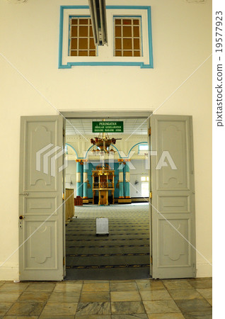 Interior of the Sultan Ibrahim Jamek Mosque Interior of the Sultan Ibrahim Jamek Mosque 19577923