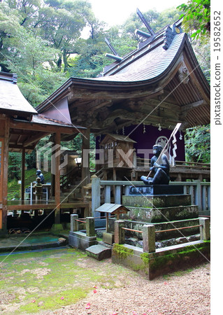 Hiyoshi Shrine 19582652
