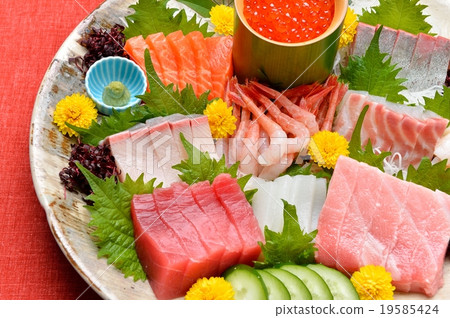 For regular New Year, Sashimi Assortment (red and white heap). 19585424