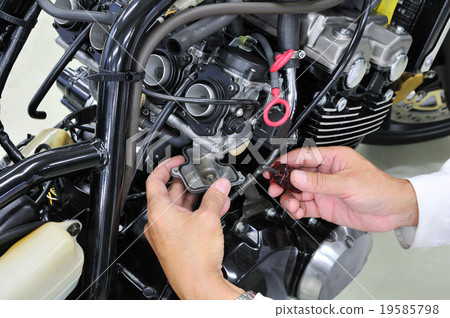 Repair of motorcycle 19585798