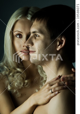 happy couple 19586071