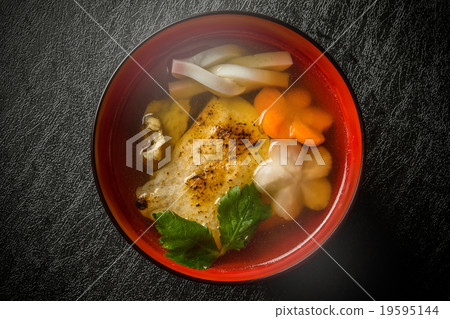Typical noodle soup Ricecake boiled with vegetables (zouni) Typical noodle soup Ricecake boiled with vegetables (zouni) 19595144