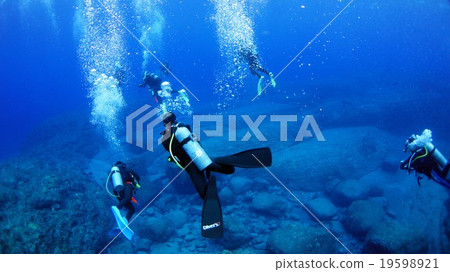 Yonaguni-jima seafloor ruins Yonaguni-jima seafloor ruins 19598921