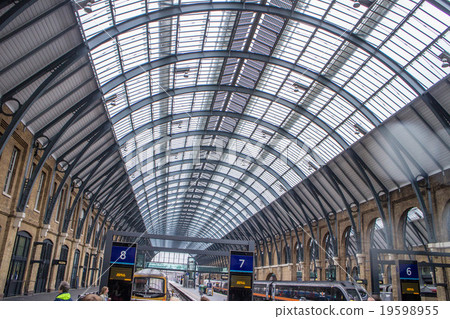  King Cross Station 19598955