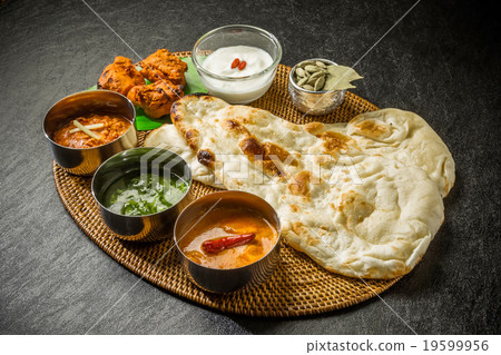 Typical Indian curry and Nan Typical Indian curry set Typical Indian curry and Nan Typical Indian curry set 19599956