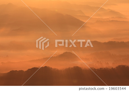 在Kujuku谷的雲海 19603544