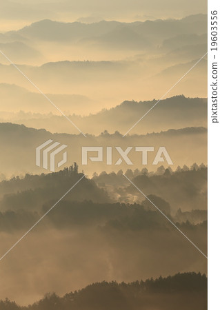 The sea of clouds in Kujuku Valley 19603556