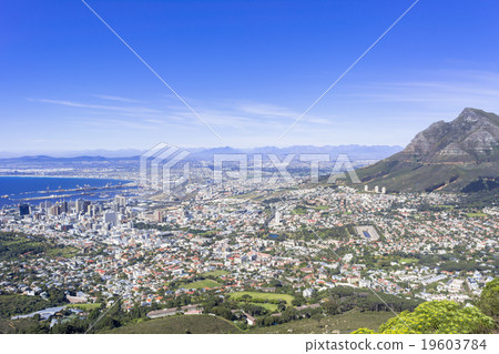 The streets of Cape Town and the Atlantic Ocean 19603784