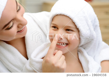 Mother and daughter in the bath room Mother and daughter in the bath room 19604338