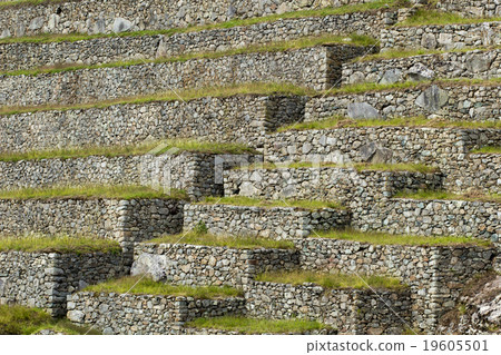 Machu Picchu, the ancient Inca city in the Andes 19605501