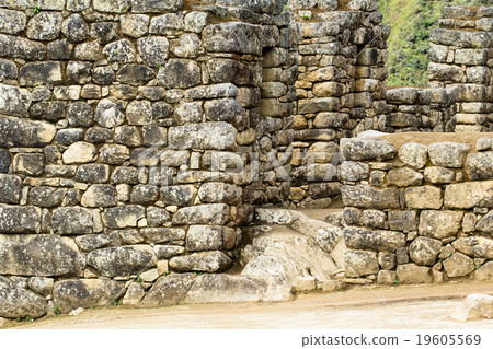 Machu Picchu, the ancient Inca city in the Andes 19605569
