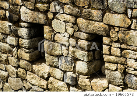 Machu Picchu, the ancient Inca city in the Andes 19605578