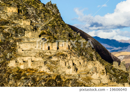 Ollantaytambo - old Inca fortress Ollantaytambo - old Inca fortress 19606040