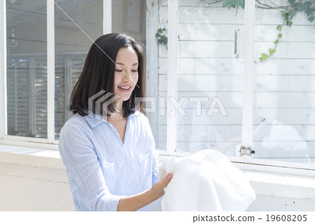 Mother housework Mother housework 19608205
