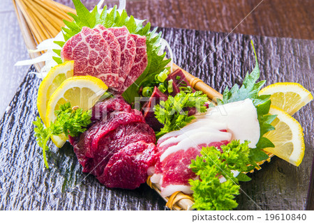 Three kinds of horse sting Three kinds of horse sting 19610840