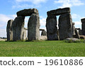 Stonehenge  19610886