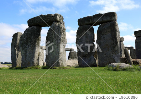 Stonehenge  19610886