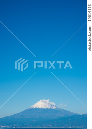 Fuji and the foot 19614118