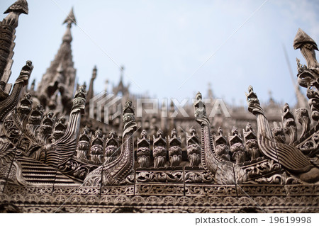 Carving detail of Shwenandaw Kyaung Temple 19619998