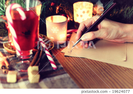 christmas hand writing story 19624077