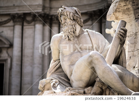 Statue of Zeus in Fountain, Piazza Navona, Rome, Italy Statue of Zeus in Fountain, Piazza Navona, Rome, Italy 19624638