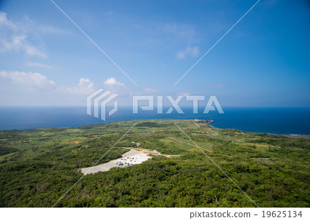 Cape Hedo seen from Okishi Prefecture Oishi Rinzan 19625134