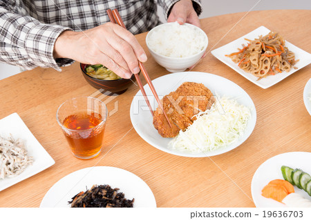 Senior meal 19636703