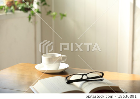 Reading image 19636891